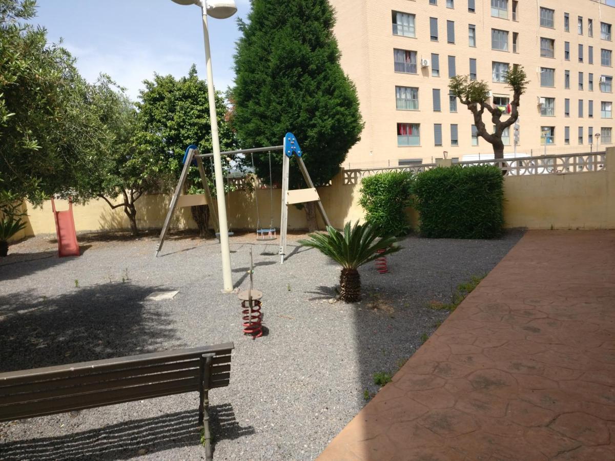 Precioso Apartamento Con Terraza Y Piscina كانيت ذي بيرينغير المظهر الخارجي الصورة
